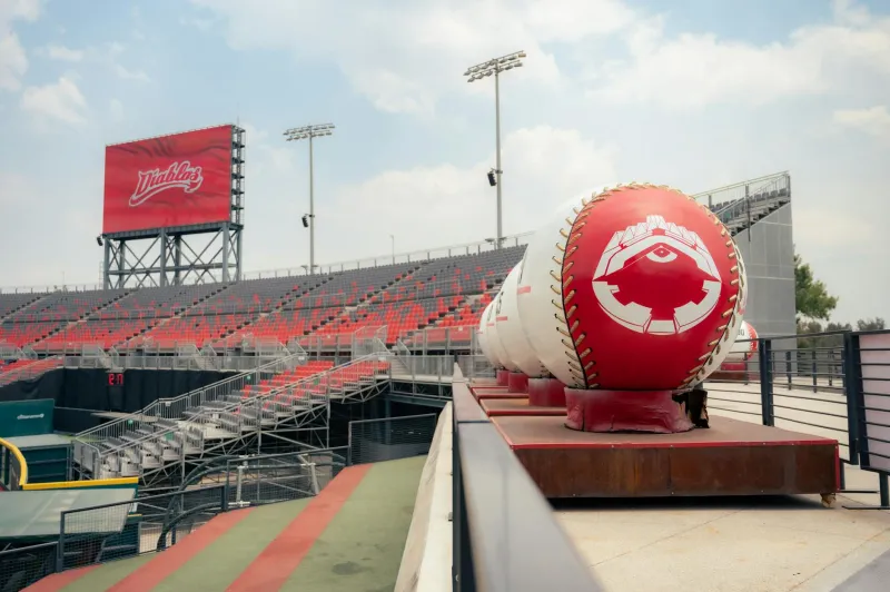 When Baseball Belonged to Everyone: The $5 Family Day That Corporate America Priced Out of Existence